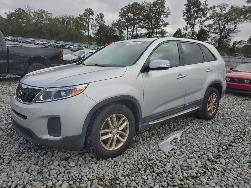 KIA SORENTO LX 2015 with VIN 5XYKT3A69FG567993 - Photo from auction