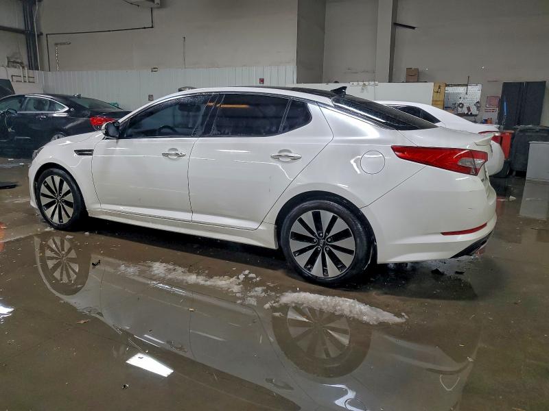 Photo 2 from auction – 2011 KIA OPTIMA SX with VIN KNAGR4A68B5182693