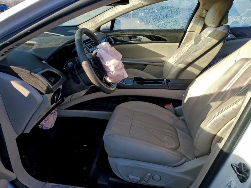 Photo 7 from auction – 2016 LINCOLN MKZ with VIN 3LN6L2GK2GR614932