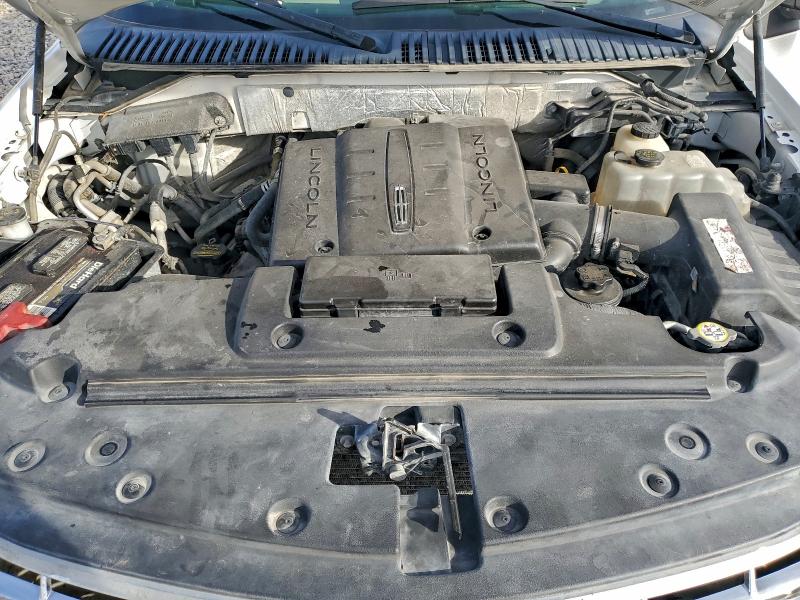 Photo 12 from auction – 2012 LINCOLN NAVIGATOR with VIN 5LMJJ2J58CEL05978