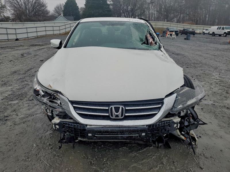 Photo 5 from auction – 2015 HONDA ACCORD with VIN 1HGCR2F56FA006584