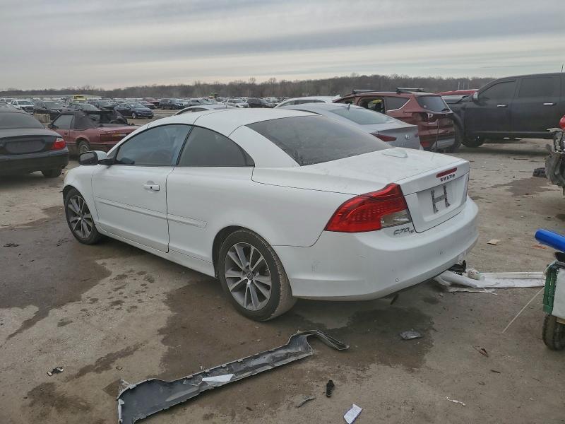 Photo 2 from auction – 2011 VOLVO C70 T5 with VIN YV1672MC6BJ108829
