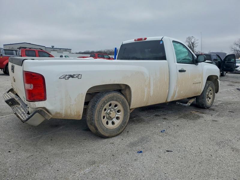 Photo 3 from auction – 2011 CHEVROLET SILVERADO with VIN 1GCNKPE03BZ450497