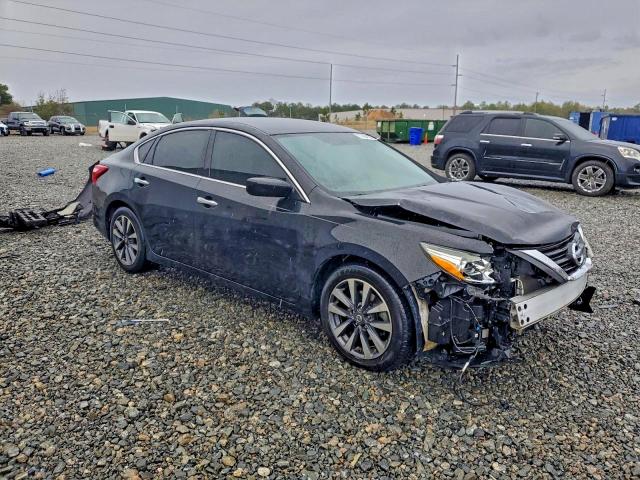 Photo 4 from auction – 2017 NISSAN ALTIMA 2.5 with VIN 1N4AL3AP4HC171780