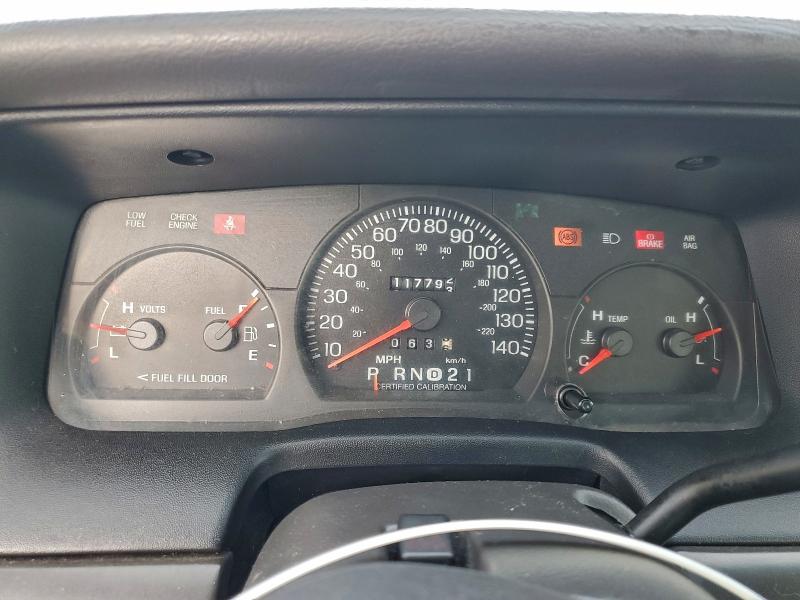 Photo 9 from auction – 2004 FORD CROWN VICT with VIN 2FAFP71W94X120488