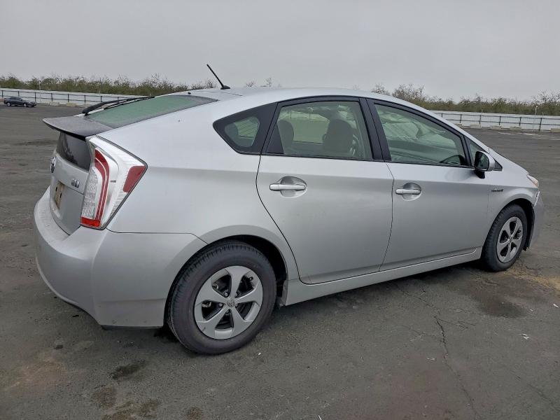 Photo 3 from auction – 2015 TOYOTA PRIUS with VIN JTDKN3DU3F1984885