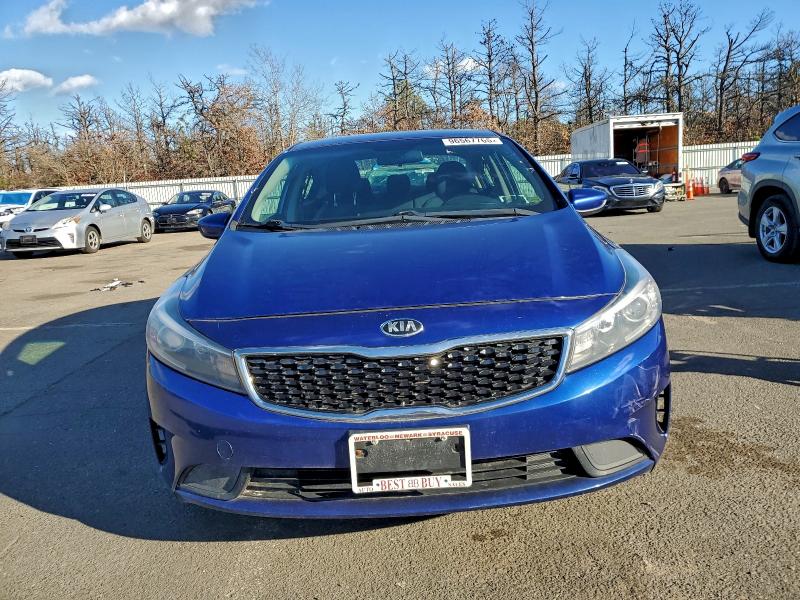 Photo 5 from auction – 2017 KIA FORTE LX with VIN 3KPFL4A72HE051586