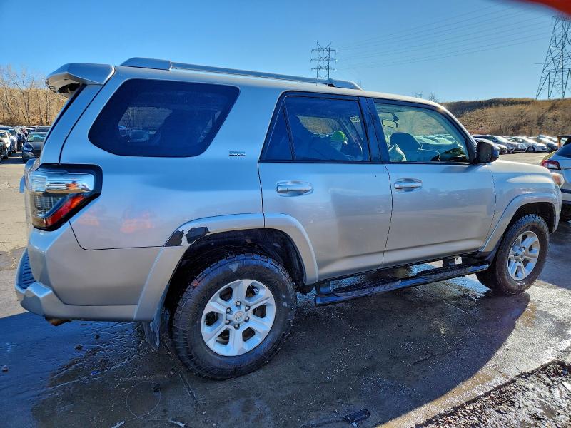 Photo 3 from auction – 2016 TOYOTA 4RUNNER SR with VIN JTEBU5JR9G5318523