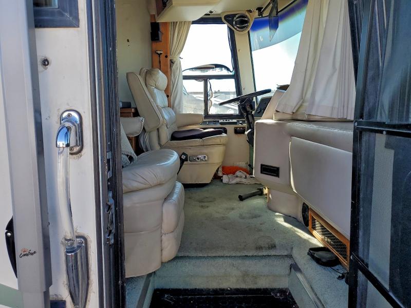 Photo 9 from auction – 1997 COUN MOTORHOME with VIN 46GED221XV1043204