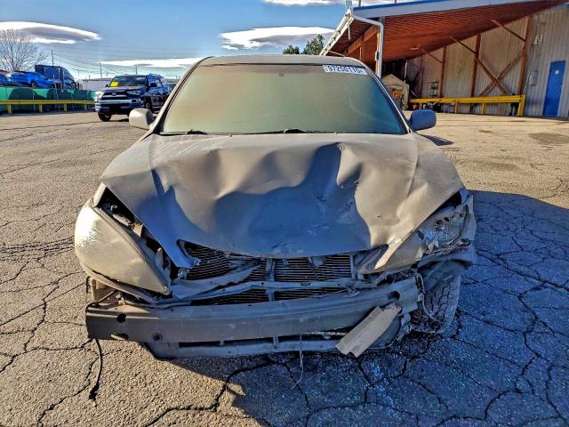 Photo 5 from auction – 2005 TOYOTA CAMRY LE with VIN JTDBF32K250161593
