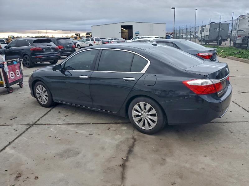 Photo 2 from auction – 2015 HONDA ACCORD EXL with VIN 1HGCR2F81FA150716