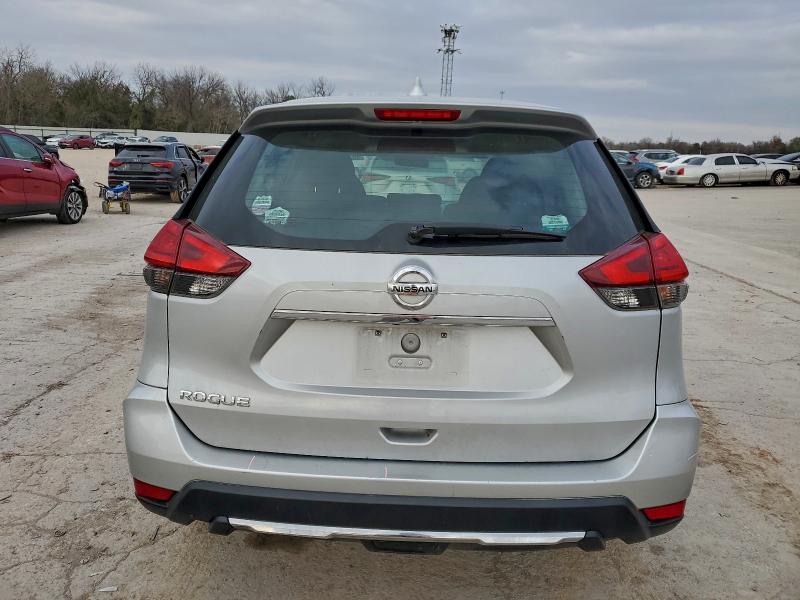 Zdjęcie 6 z aukcji – 2017 NISSAN ROGUE S z VIN KNMAT2MT1HP568577