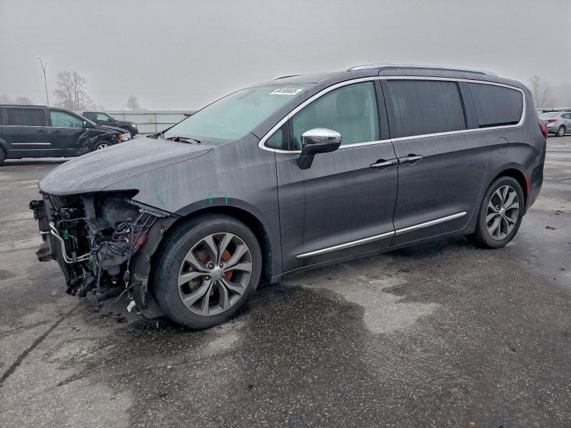 CHRYSLER PACIFICA L 2017 with VIN 2C4RC1GG2HR544587 - Photo from auction