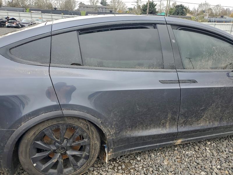 Photo 10 from auction – 2022 TESLA MODEL X with VIN 7SAXCDE50NF335823
