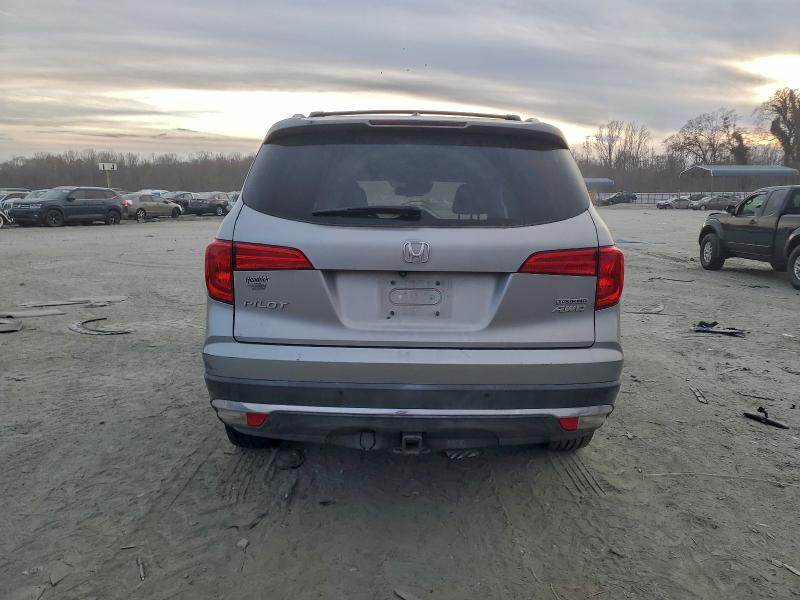 Photo 6 from auction – 2016 HONDA PILOT TOUR with VIN 5FNYF6H95GB058964