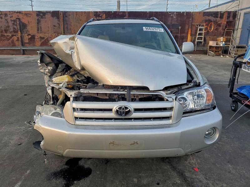 Photo 5 from auction – 2006 TOYOTA HIGHLANDER with VIN JTEDP21A960107200