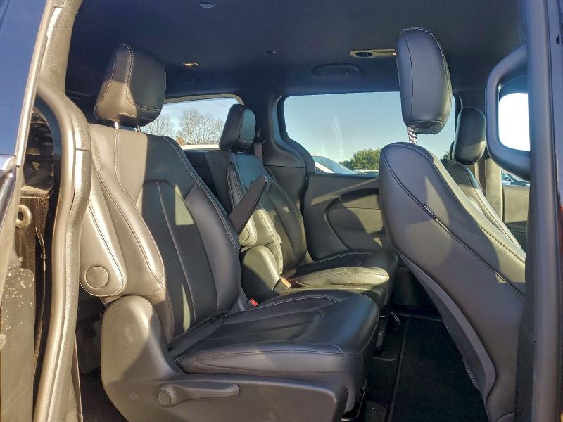 Photo 11 from auction – 2025 CHRYSLER PACIFICA H with VIN 2C4RC1S70SR572869