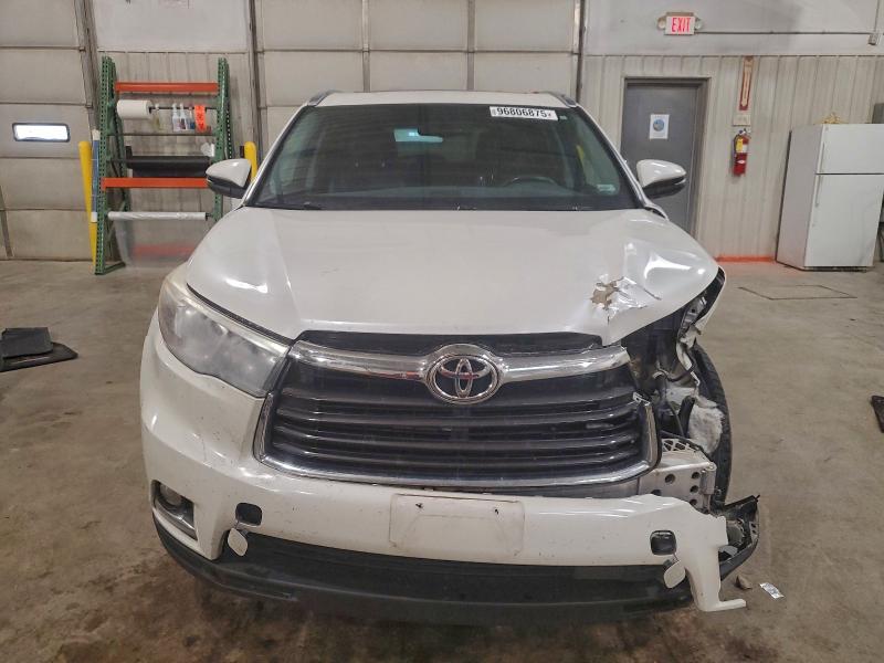 Photo 5 from auction – 2016 TOYOTA HIGHLANDER with VIN 5TDDKRFH7GS228159