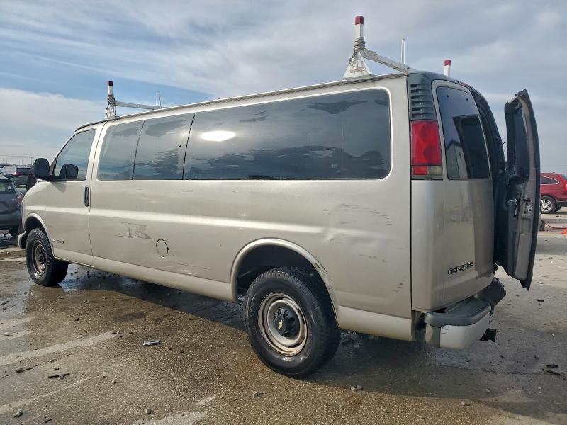 Photo 2 from auction – 2002 CHEVROLET EXPRESS G3 with VIN 1GAHG39R821201085