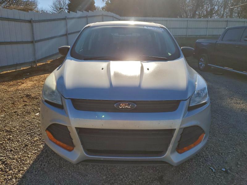Photo 5 from auction – 2016 FORD ESCAPE S with VIN 1FMCU0F77GUA26194