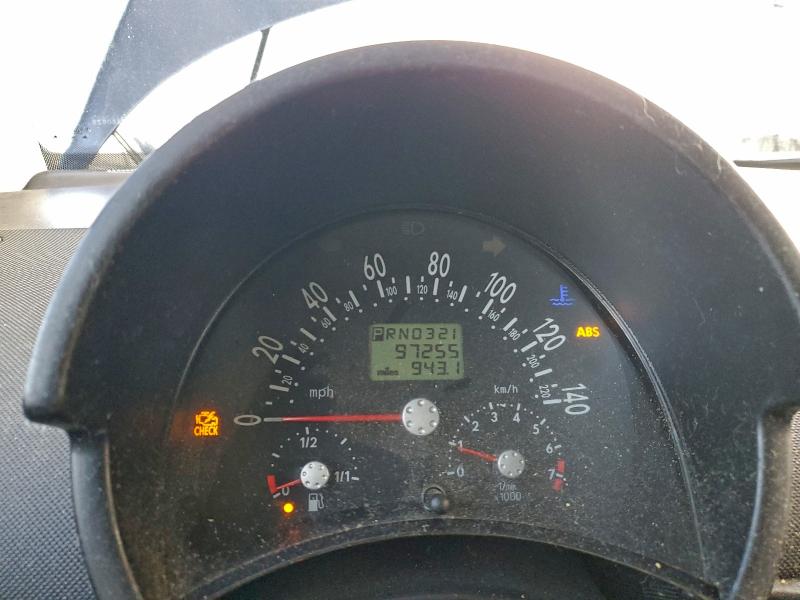 Photo 9 from auction – 2000 VOLKSWAGEN NEW BEETLE with VIN 3VWCC21C2YM460629