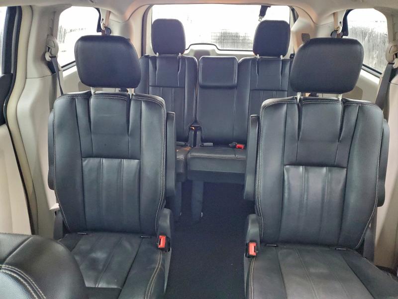 Photo 10 from auction – 2016 CHRYSLER TOWN & COU with VIN 2C4RC1BG7GR292731