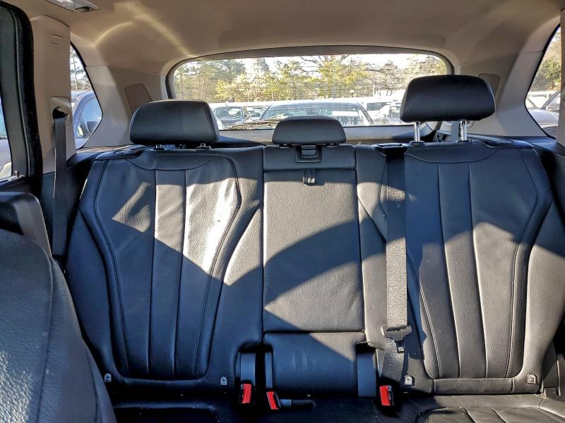 Photo 10 from auction – 2014 BMW X5 XDRIVE5 with VIN 5UXKR6C53E0C03496