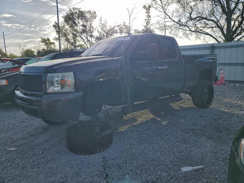 Photo 1 from auction – 2011 CHEVROLET SILVERADO with VIN 1GCRCREA6BZ297598