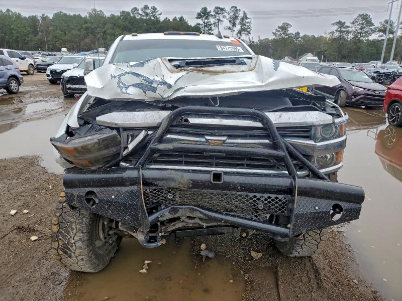 Photo 5 from auction – 2017 CHEVROLET SILVERADO with VIN 1GC4K0CYXHF151661
