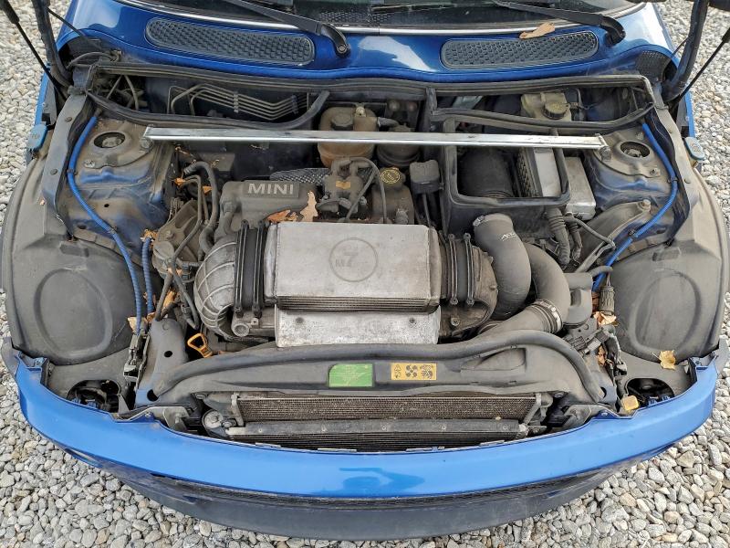 Photo 11 from auction – 2005 MINI COOPER S with VIN WMWRE33555TL12383