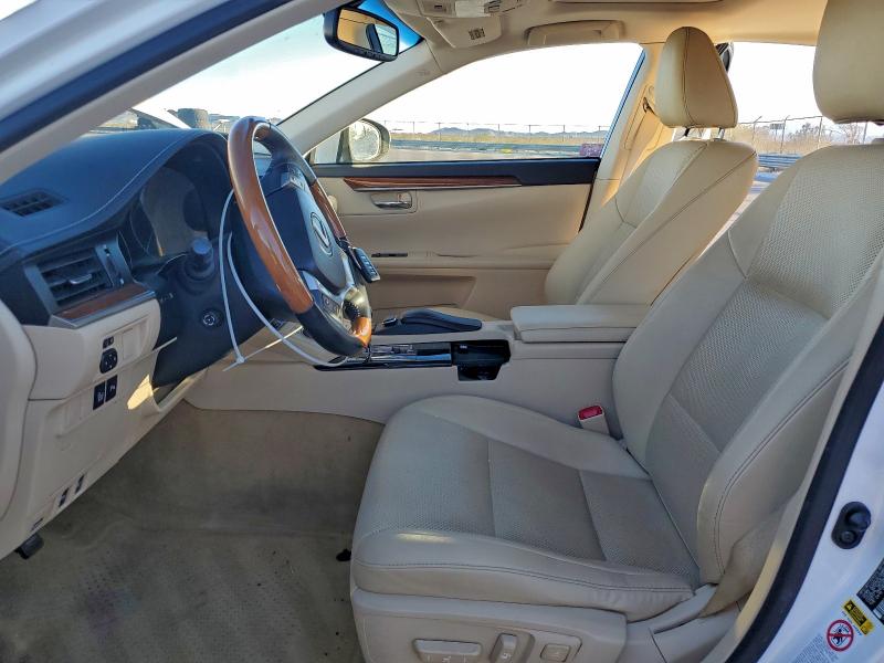 Photo 7 from auction – 2014 LEXUS ES 300H with VIN JTHBW1GG5E2050726