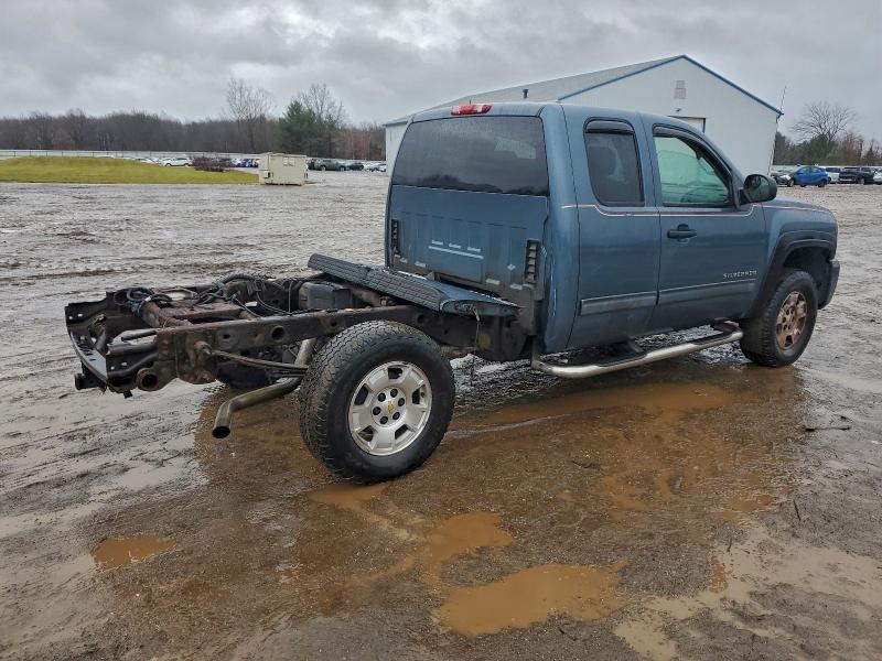 Photo 3 from auction – 2011 CHEVROLET SILVERADO with VIN 1GCRKSE33BZ182890