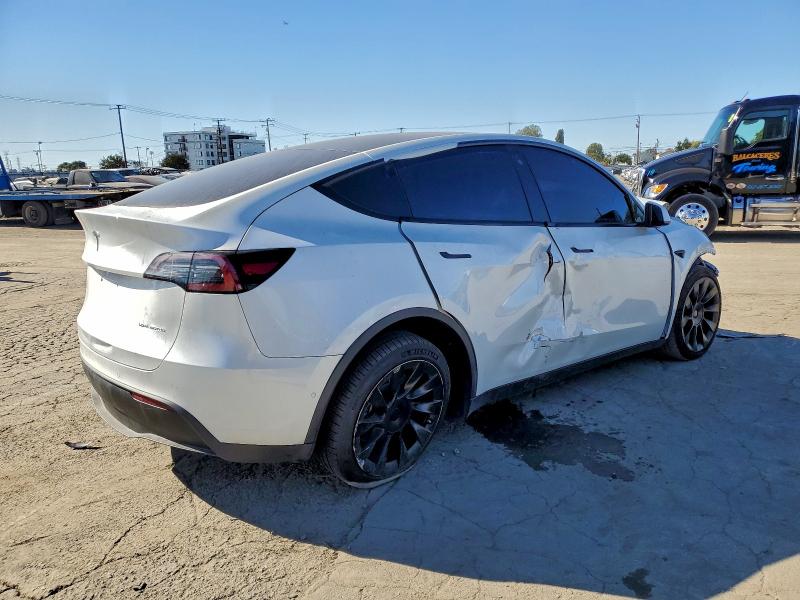 Фото 3 с аукциона – 2020 TESLA MODEL Y с VIN 5YJYGDEE4LF019022