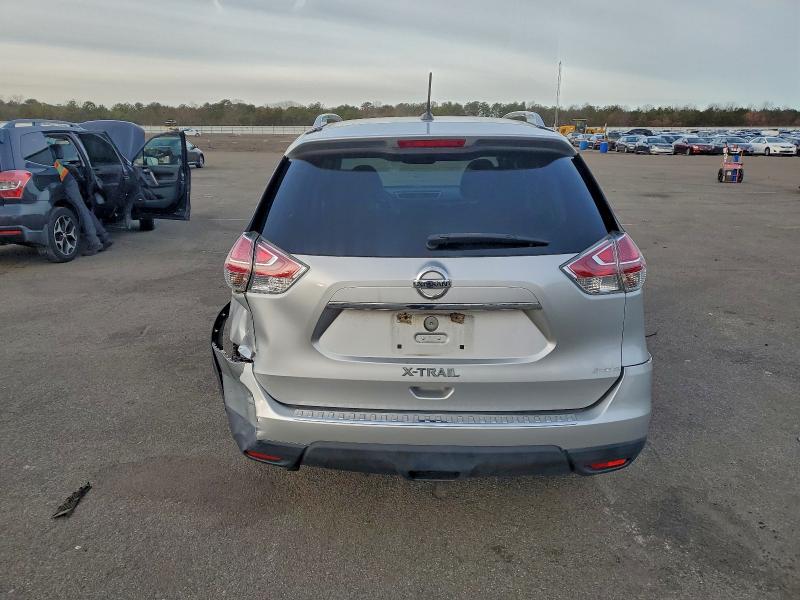 Photo 6 from auction – 2015 NISSAN ROGUE S with VIN 5N1AT2MV7FC826957