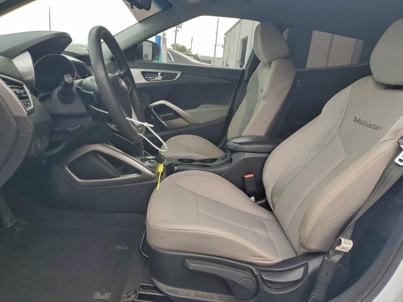 Photo 7 from auction – 2013 HYUNDAI VELOSTER with VIN KMHTC6AD8DU176068