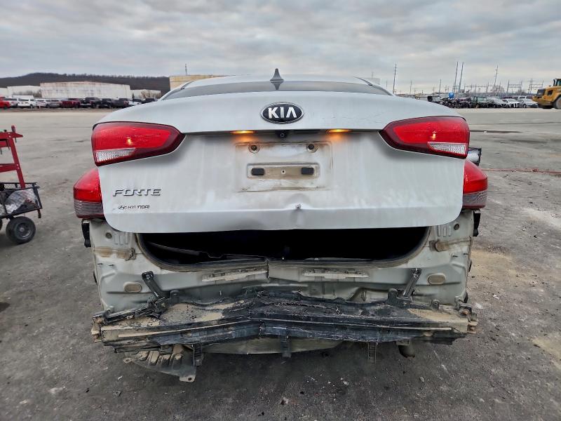 Photo 6 from auction – 2017 KIA FORTE with VIN 3KPFL4A79HE090448