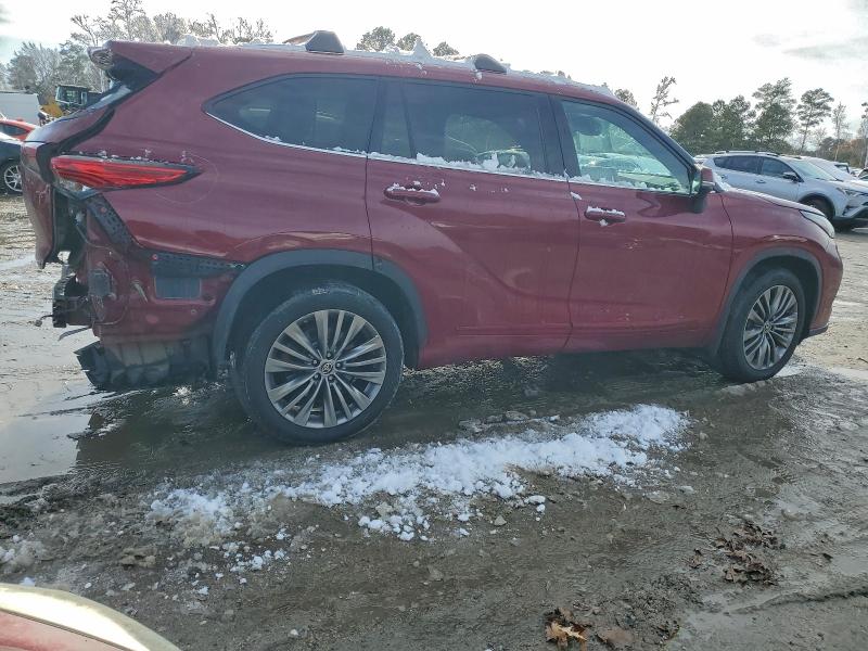 Photo 3 from auction – 2020 TOYOTA HIGHLANDER with VIN 5TDFZRBH2LS038421