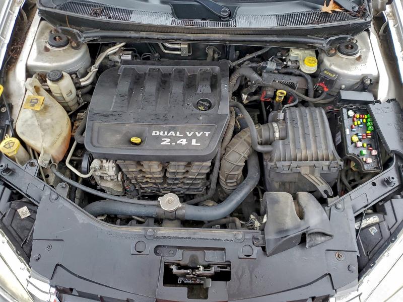 Photo 11 from auction – 2012 CHRYSLER 200 LX with VIN 1C3CCBAB3CN257083