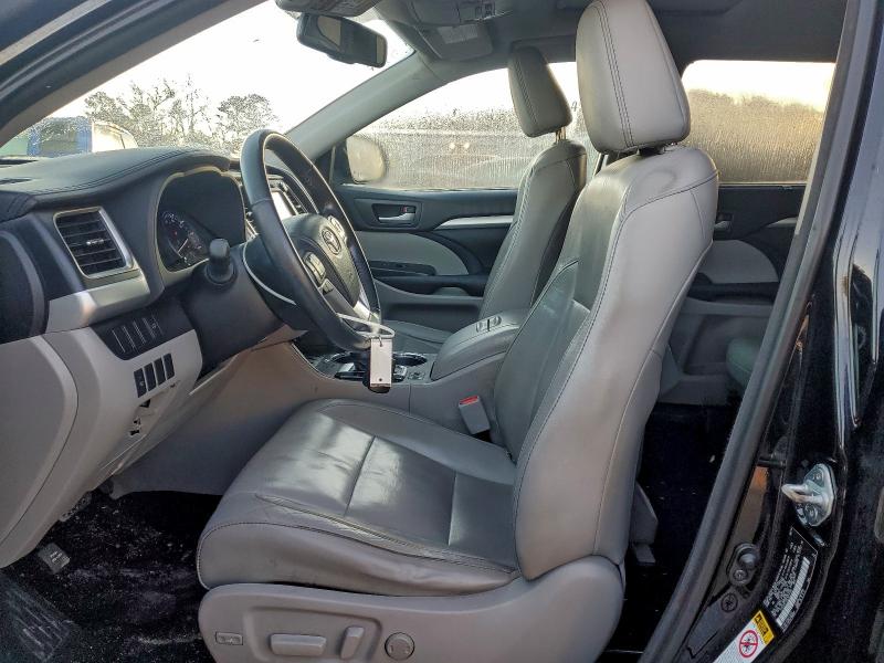 Photo 7 from auction – 2014 TOYOTA HIGHLANDER with VIN 5TDJKRFH5ES044483
