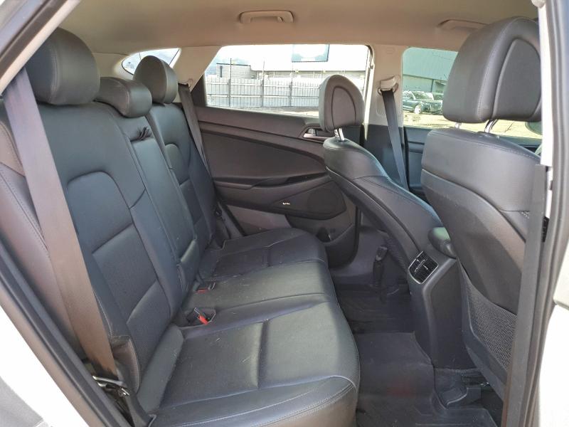Photo 11 from auction – 2018 HYUNDAI TUCSON SEL with VIN KM8J3CA49JU634069