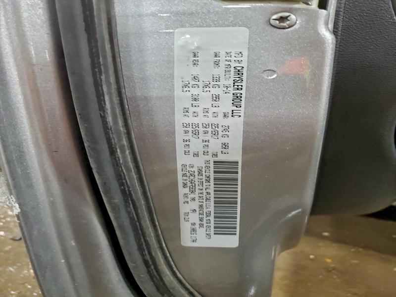 Photo 14 from auction – 2015 CHRYSLER TOWN & COU with VIN 2C4RC1HG4FR583841