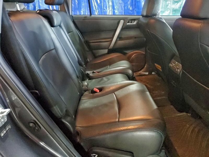 Photo 11 from auction – 2013 TOYOTA HIGHLANDER with VIN 5TDBK3EH2DS233562