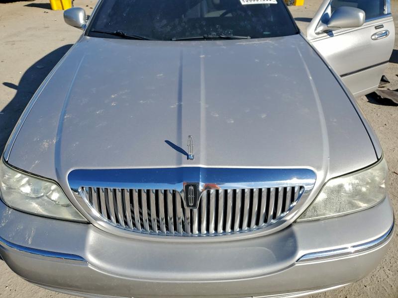 صورة رقم 11 من المزاد - 2011 LINCOLN TOWN CAR S مع VIN 2LNBL8CV2BX765202