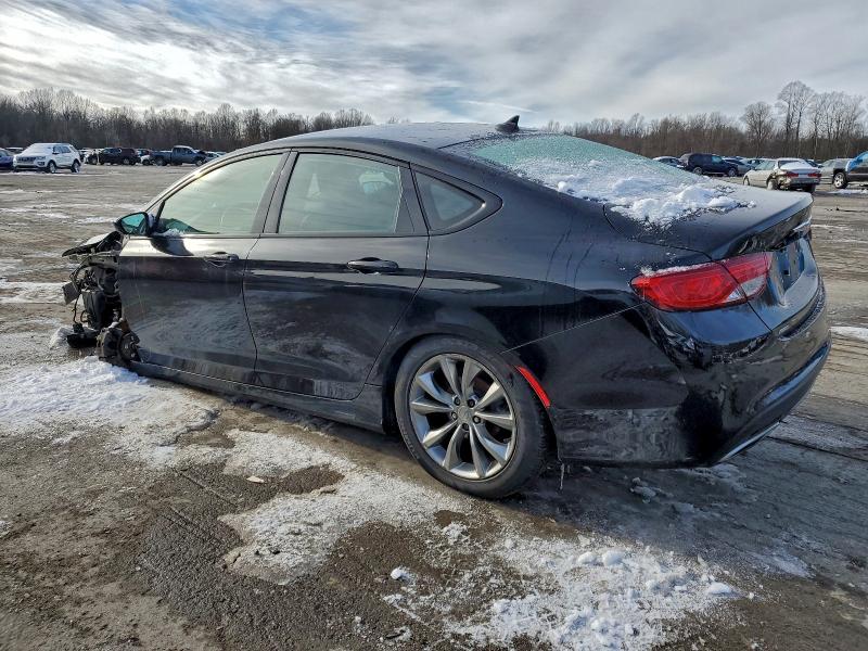 Photo 2 from auction – 2015 CHRYSLER 200 S with VIN 1C3CCCDGXFN618066