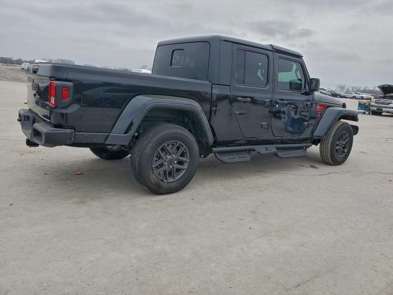 Photo 3 from auction – 2024 JEEP GLADIATOR with VIN 1C6HJTAG7RL127599