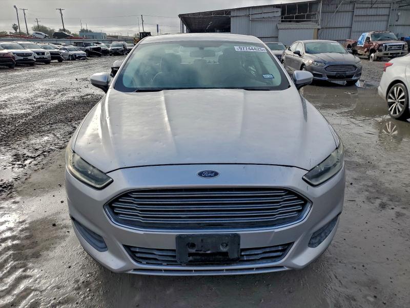 Photo 5 from auction – 2013 FORD FUSION S with VIN 3FA6P0G71DR364576