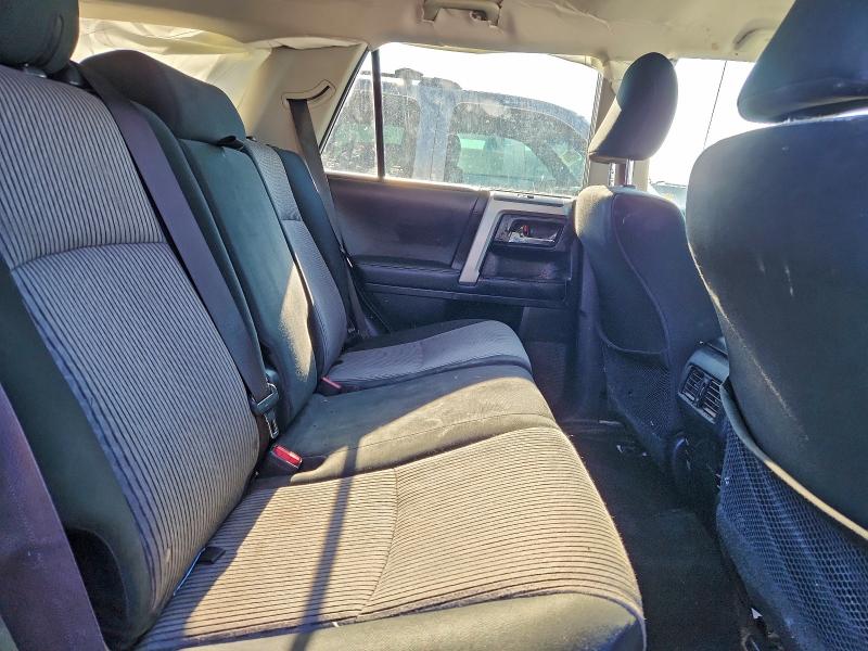 Photo 11 from auction – 2018 TOYOTA 4RUNNER SR with VIN JTEBU5JRXJ5536350