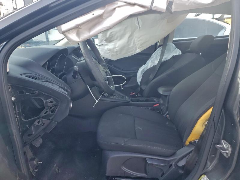 Zdjęcie 7 z aukcji – 2017 FORD FOCUS SE z VIN 1FADP3K21HL278922