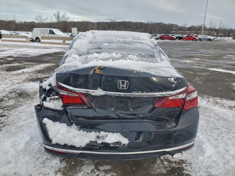 Photo 6 from auction – 2016 HONDA ACCORD with VIN 1HGCR2F99GA072664