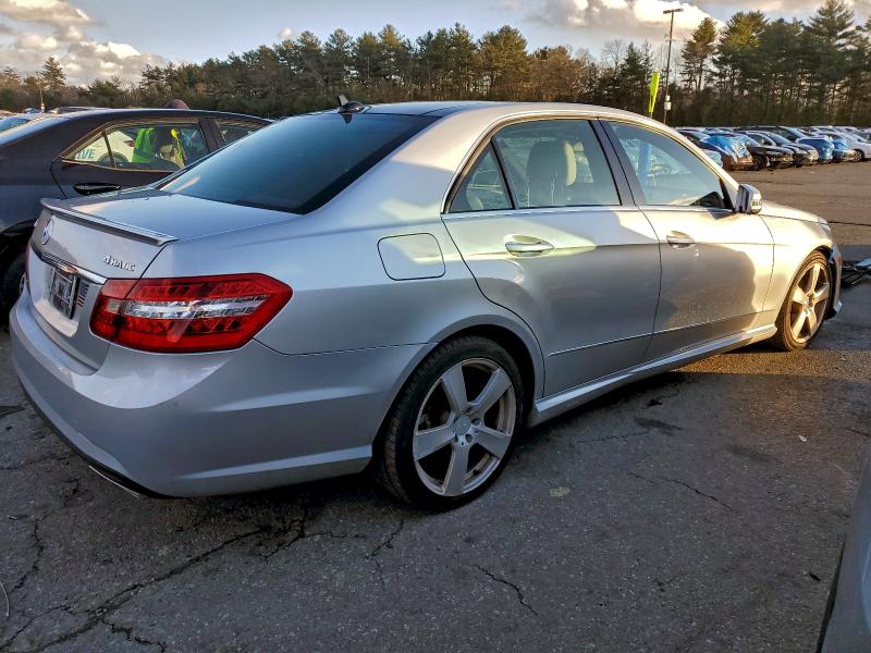 Photo 3 from auction – 2011 MERCEDES-BENZ E 350 4MAT with VIN WDDHF8HB4BA293524